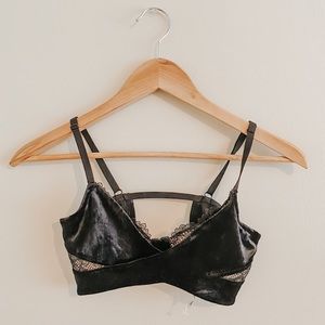 FREE PEOPLE • Aurora lace trim velvet bra
